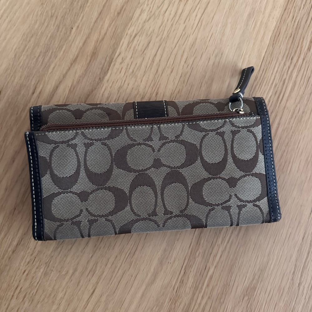 Coach tri-fold wallet - Picture 2 of 12